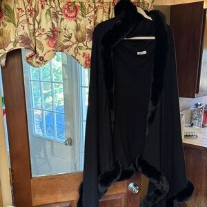 La Fiorentina Black Fur-Trimmed Cape